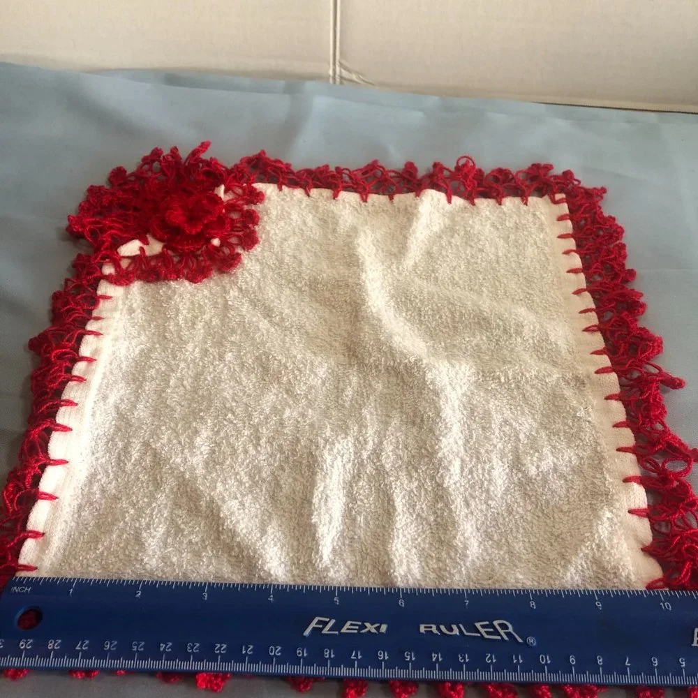 VINTAGE Asatex White Washcloth with Crochet Knit Red Edge #F39